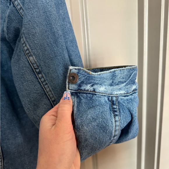 Free People Oversized Distressed Denim Jacket - 100% Cotton size M - Picture 4 of 7